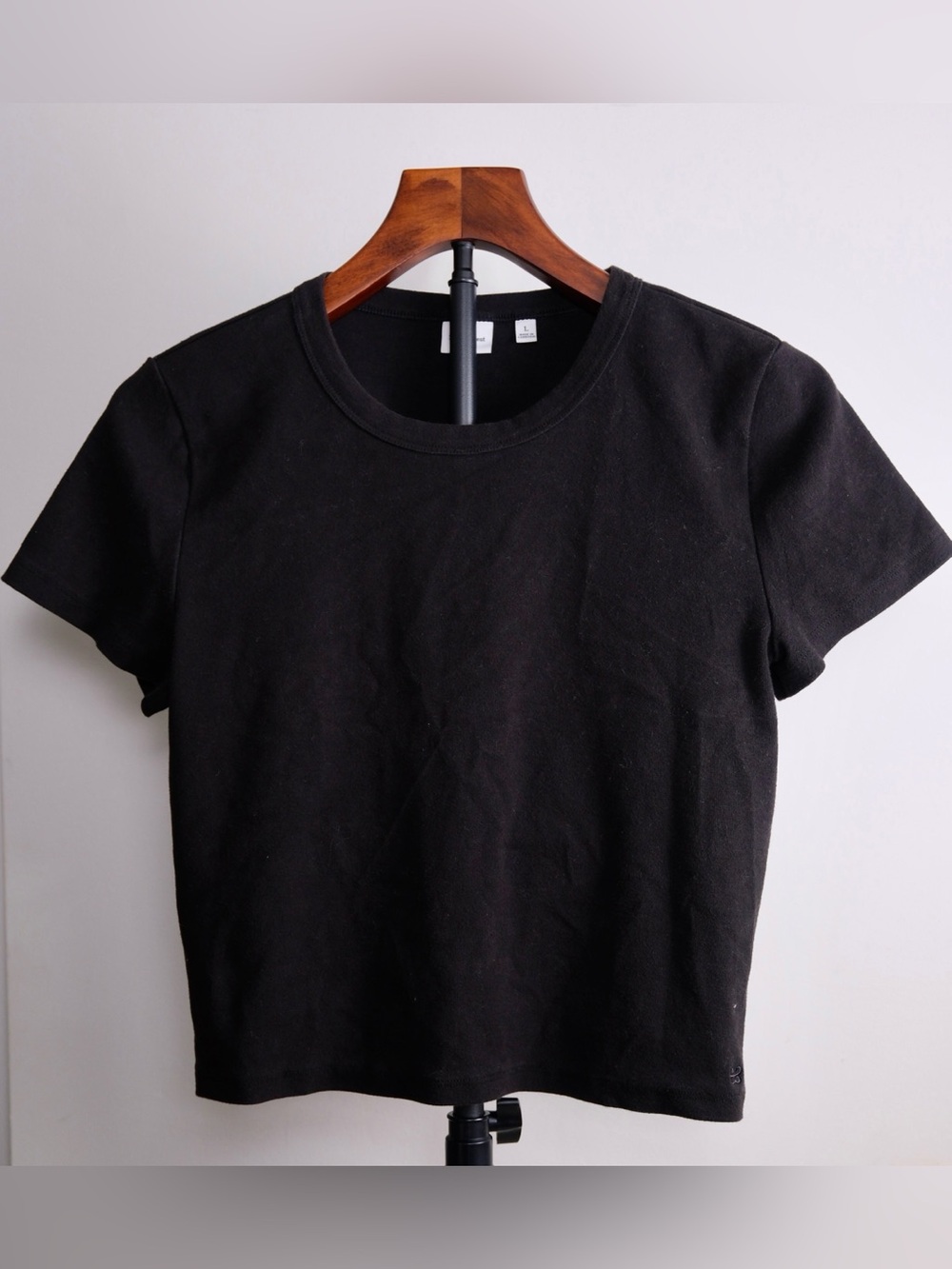Aritzia Sunday Best Black Crew Neck Fitted T-Shirt Size Large
